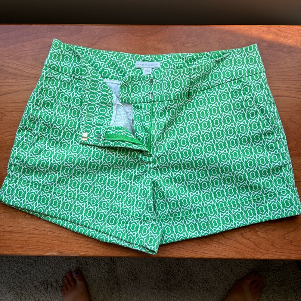 New York & Company Green Dress Shorts